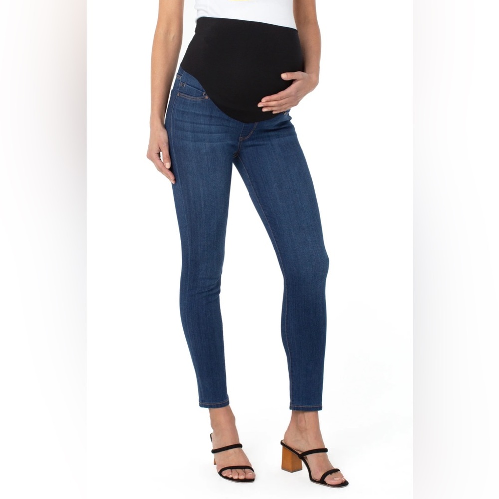 NWOT MATERNITY SIENNA ANKLE HIGH PERFORMANCE DENIM